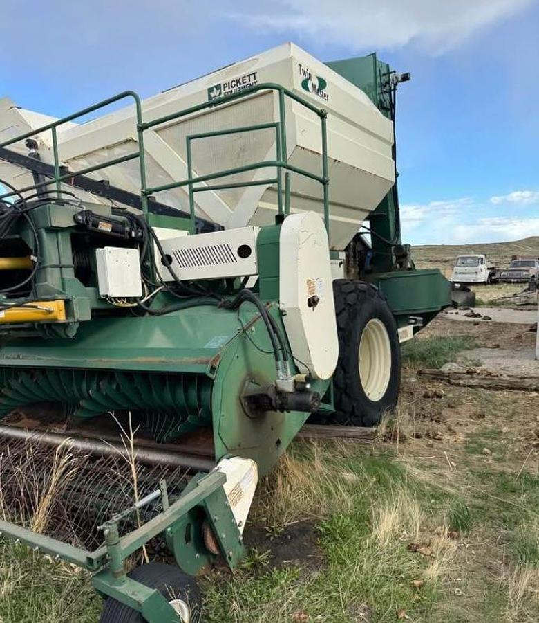 Used 2010 PICKETT TWIN MASTER Bean Combine and Cutter