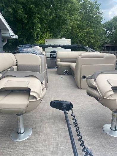 Used 2023 Sun Tracker Fishing Barge 20DLX