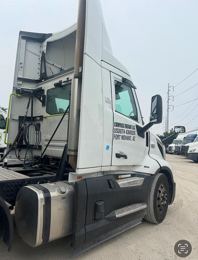 Used 2025 Volvo 300 Day Cab Semi Truck