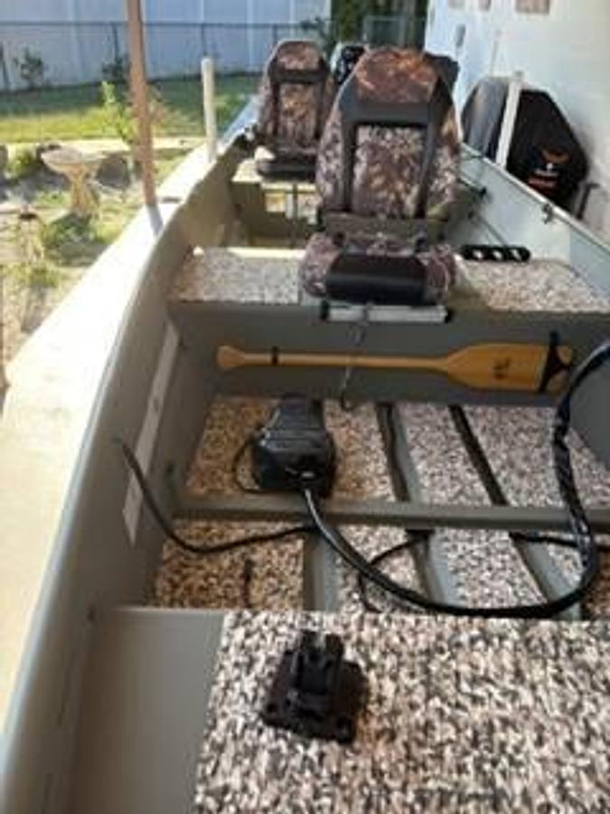 Used 2025 Tracker Grizzly