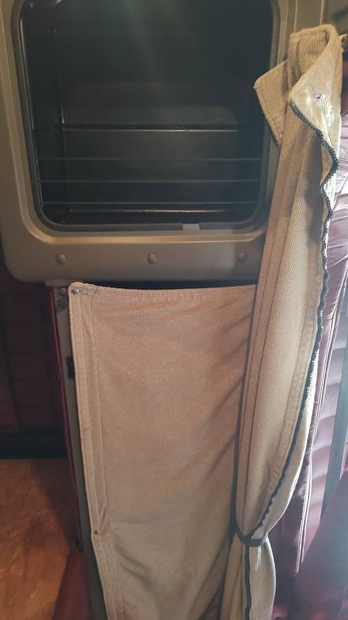 Used 2000 Peterbilt 379 Sleeper Semi Truck