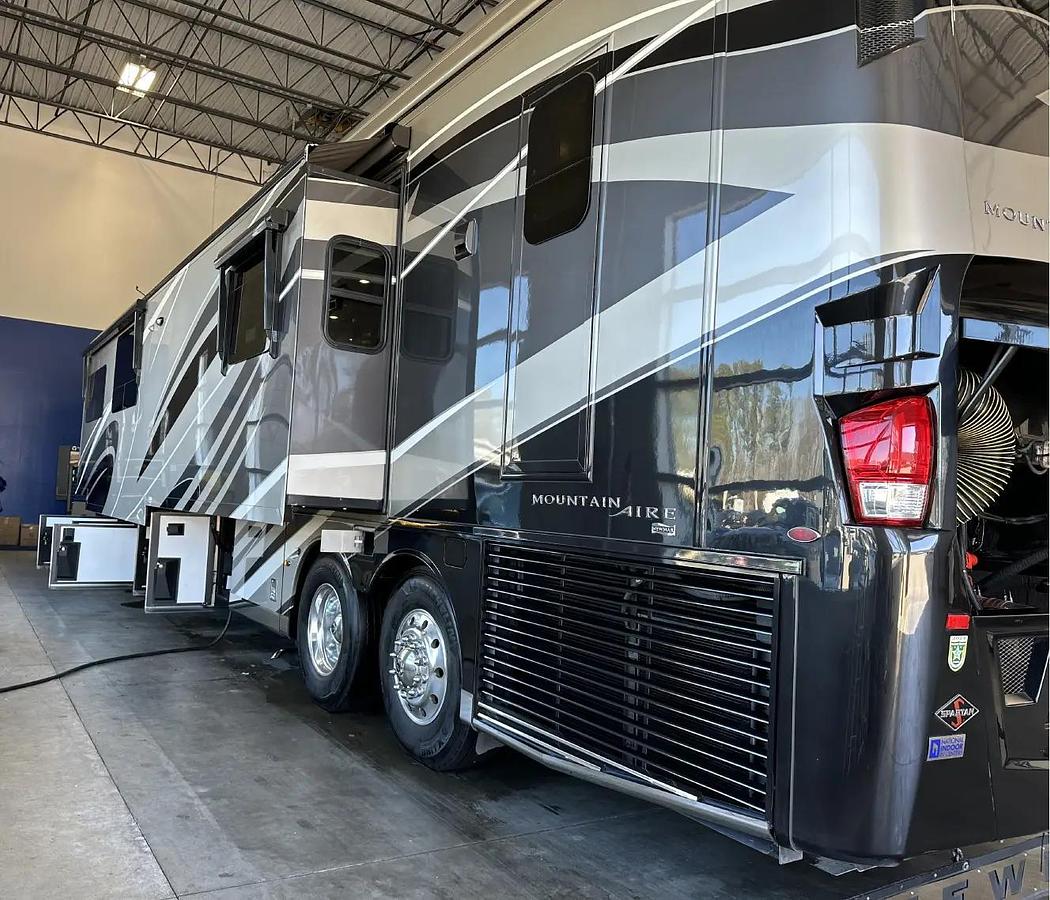 Used 2020 Newmar Mountain Aire 4569