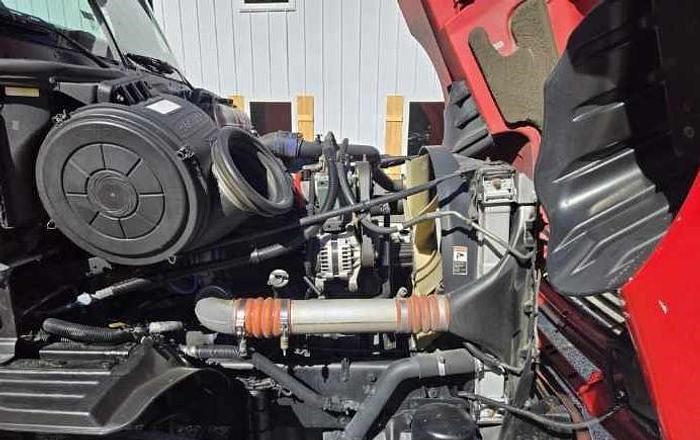 Used 2016 Freightliner COLUMBIA 120