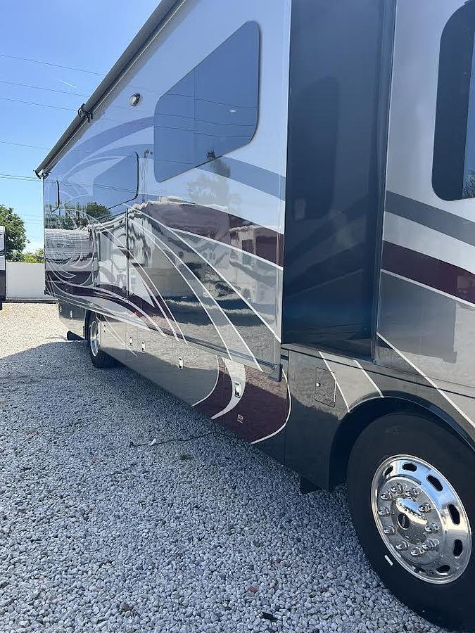 Used 2022 Fleetwood Discovery LXE 40M Class A Motorhome