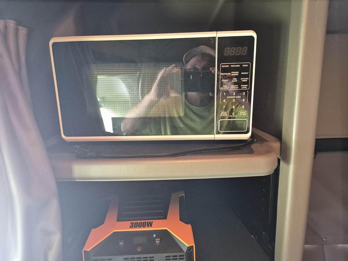 Used 2024 Peterbilt 389 Conventional Sleeper Semi