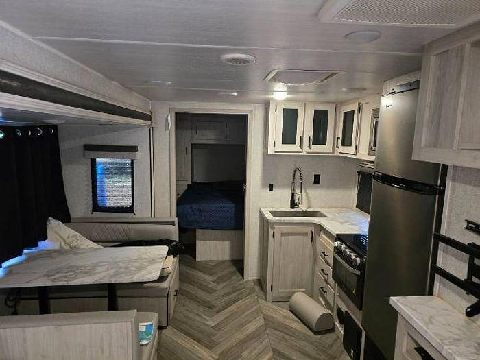 Used 2022 East To West Della Terra 261RB