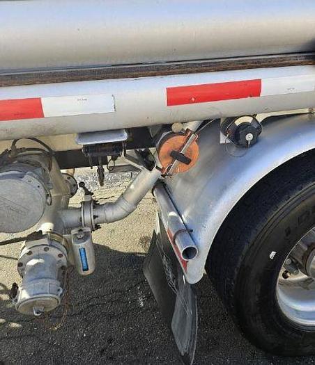 Used 2012 Peterbilt 384 Fuel Truck