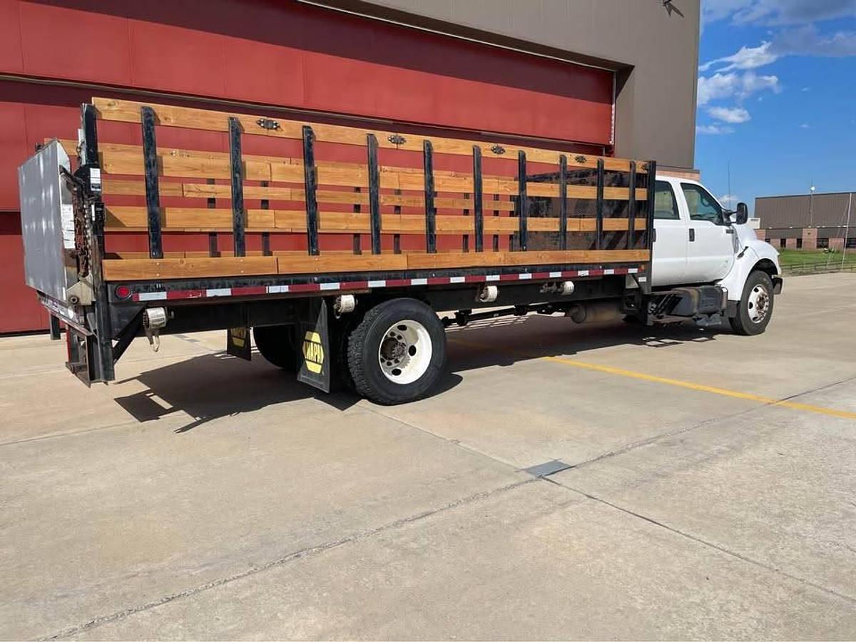 Used 2003 Ford F650 Super Duty Super Cab & Chassis XLT Cab & Chassis 4D