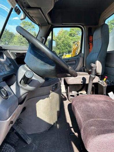 Used 2013 Freightliner Cascadia