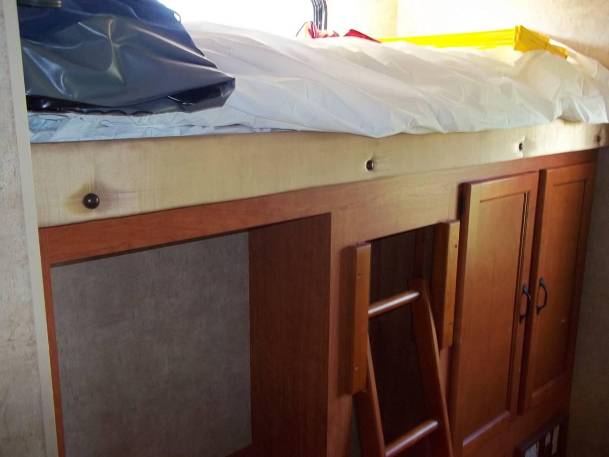 Used 2012 Forest River V Cross 32 FT Travel Trailer