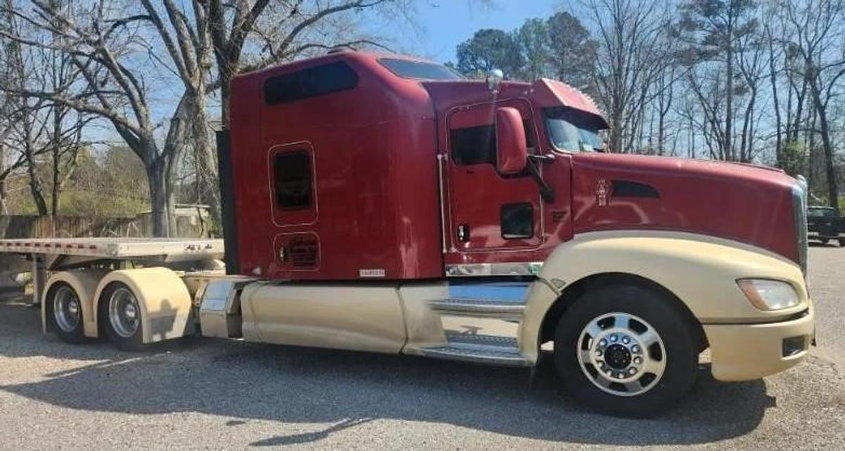 Used 2013 Kenworth T660