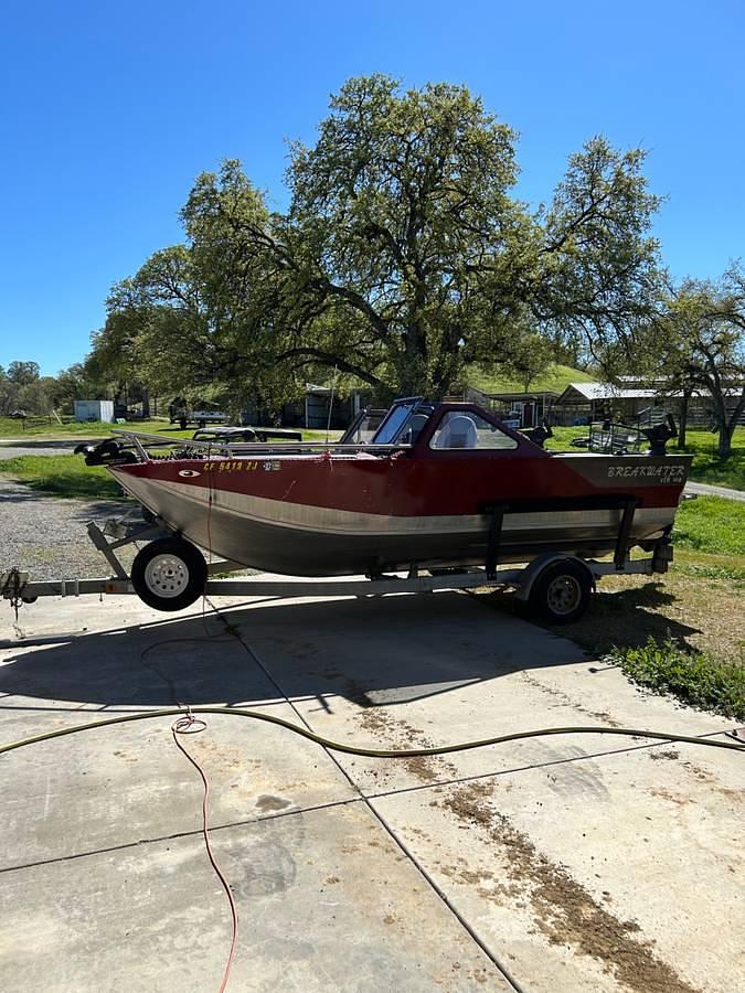 Used 1995 Breakwater 20ft Custom Aluminum Boat