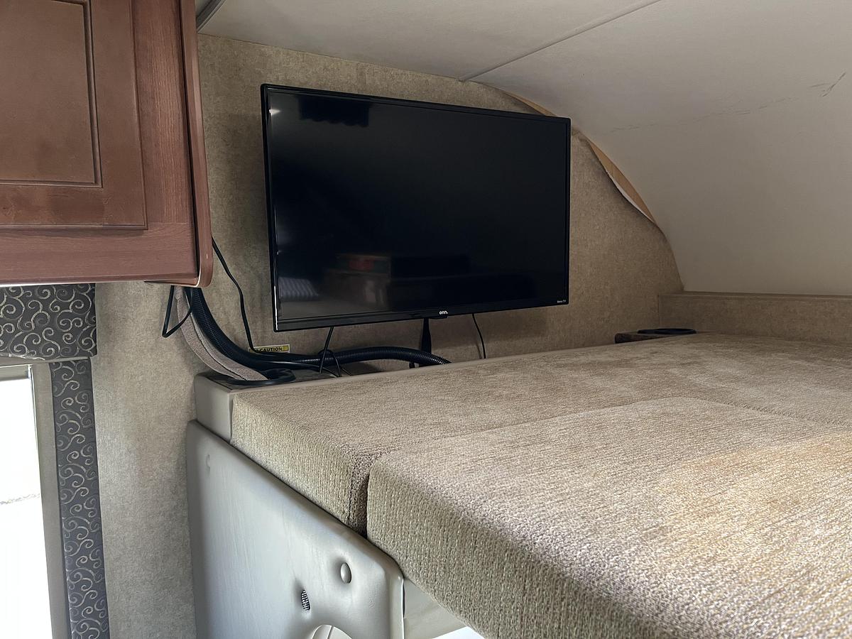 Used 2016 Thor Motor Coach Freedom Elite Class C Motorhome
