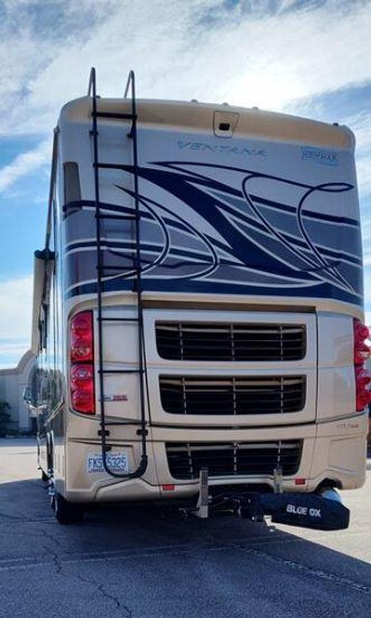 Used 2018 Newmar Ventana 4369