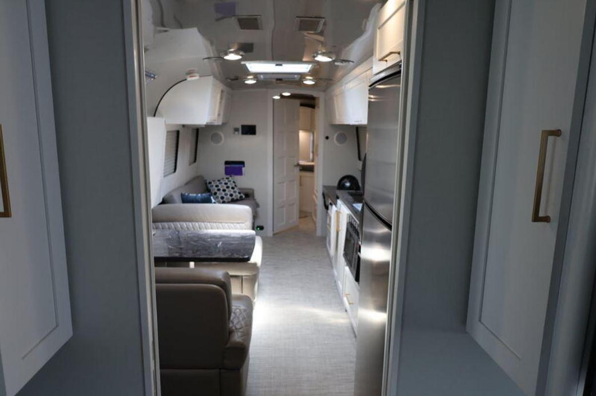 Used 2021 Airstream Classic 33FB Travel Trailer