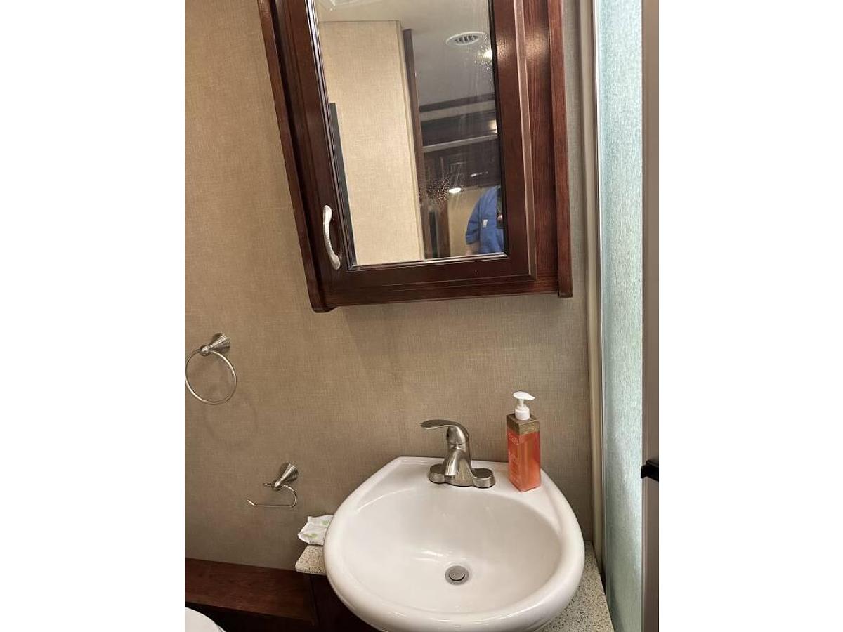 Used 2019 Fleetwood Southwind 34C