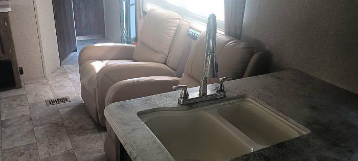 Used 2018 Forest River Rainier