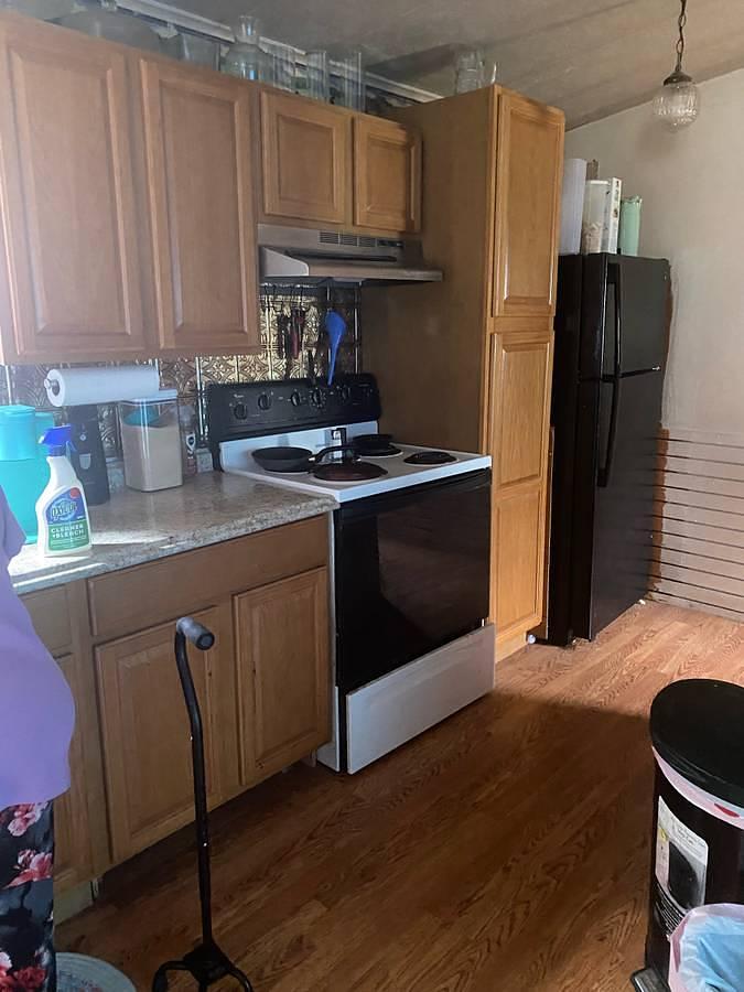 Used 1985 Mobile Home 18x75