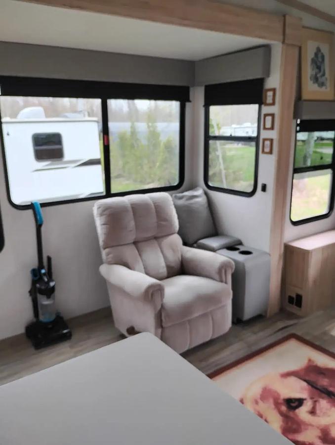 Used 2022 Alliance Avenue Fifth Wheel