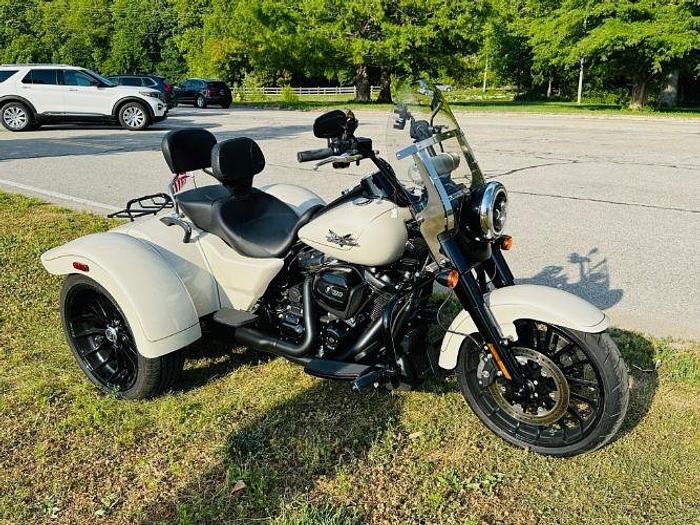 Used 2023 Harley Davidson Trike Tri Glide
