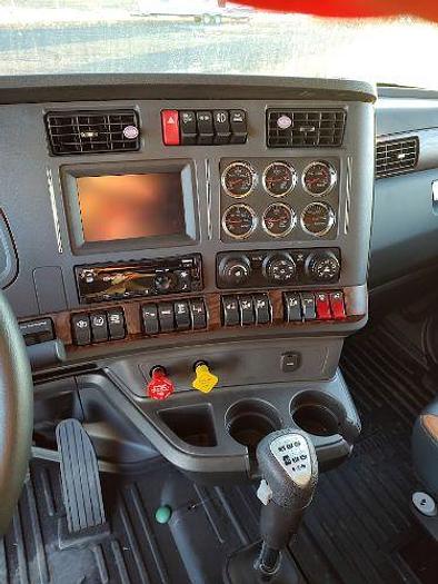 Used 2022 KENWORTH T880