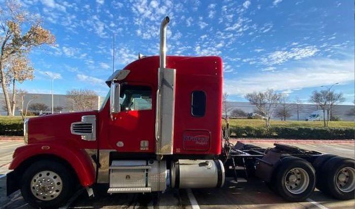 Used 2019 Freightliner 122SD