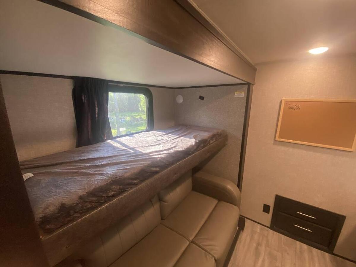 Used 2022 Jayco Northpoint 377RLBH Fifth Wheel