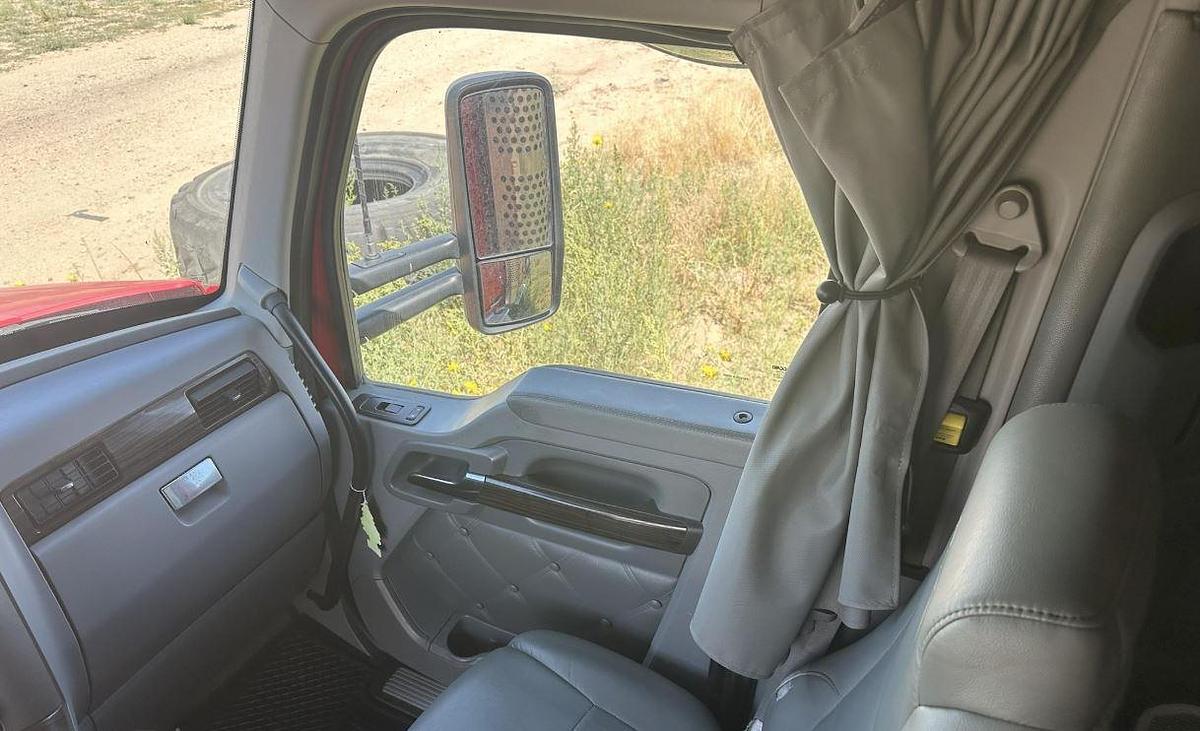 Used 2016 KENWORTH T880