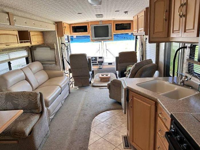 Used 2004 Itasca Suncruiser 35U