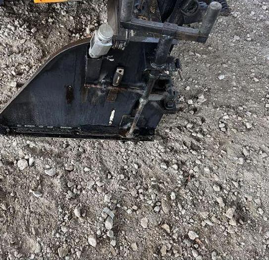 Used 2023 Leeboy 7000C