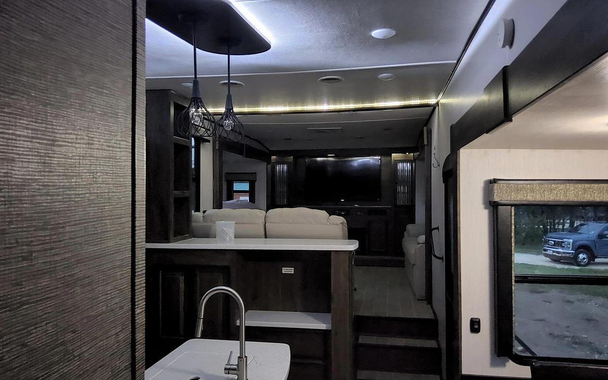 Used 2020 Heartland Bighorn Traveler 38FL Fifth Wheel