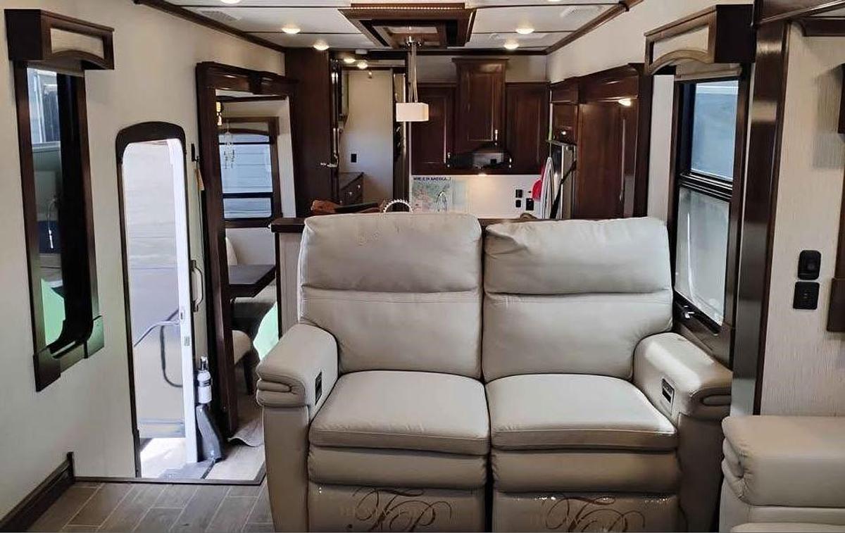 Used 2019 Crossroads Redwood 3951WB Fifth Wheel