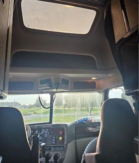 Used 2017 Freightliner Coronado 132