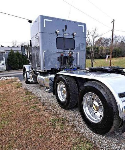 Used 2021 Peterbilt 567