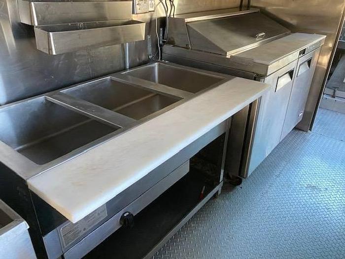 Used 2004 GMC Workhorse Food Truck