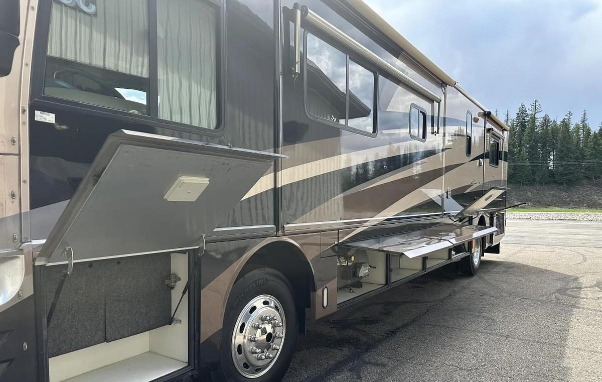 Used 2003 Fleetwood Revolution 40C