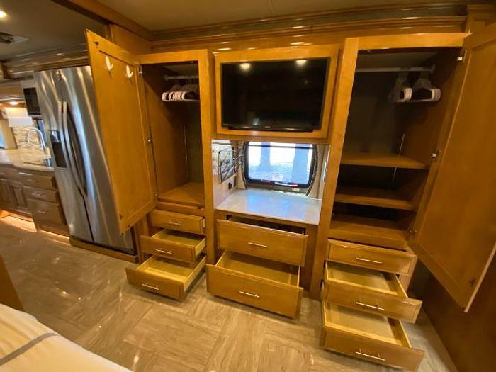 Used 2019 Thor Venetian J40