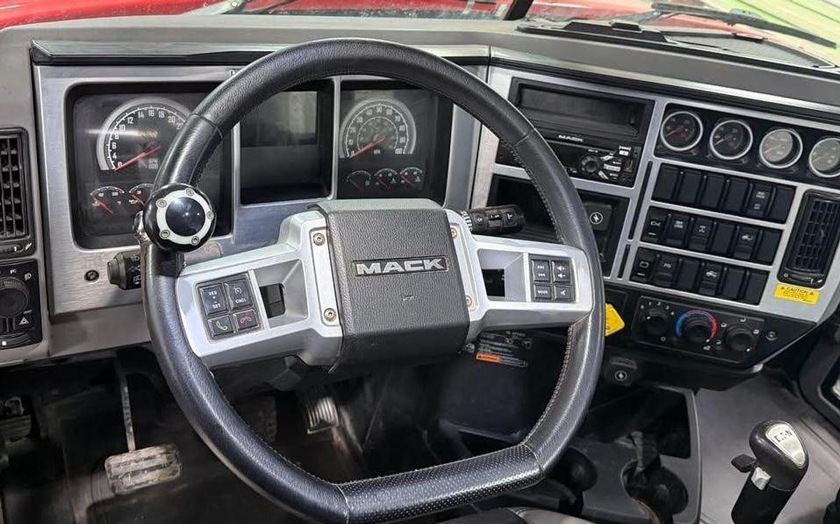 Used 2020 MACK PINNACLE 64T Day Cab