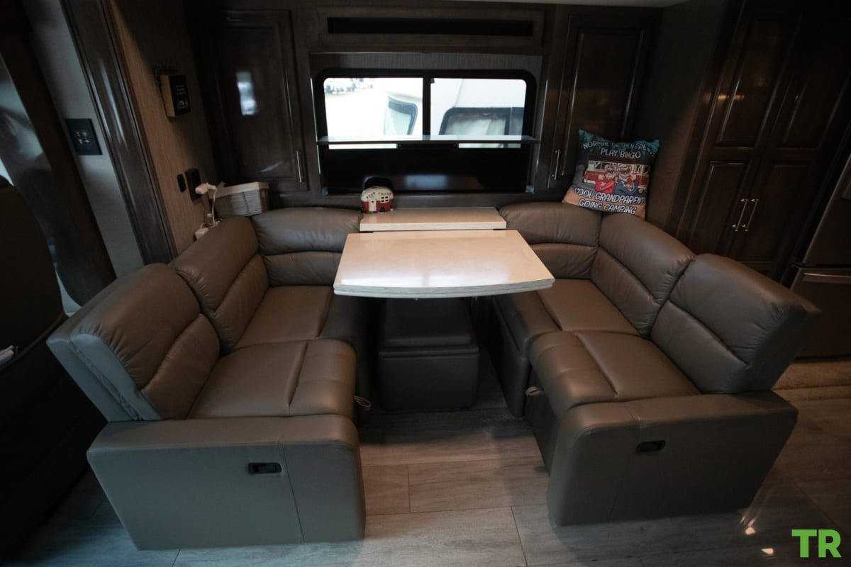 Used 2020 Entegra Aspire 44R | 450 HP Cummins Diesel | Bath & Half | Luxury Coach | Only 16,000 Miles