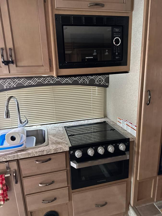 Used 2020 Thor Motor Coach Chateau 24F