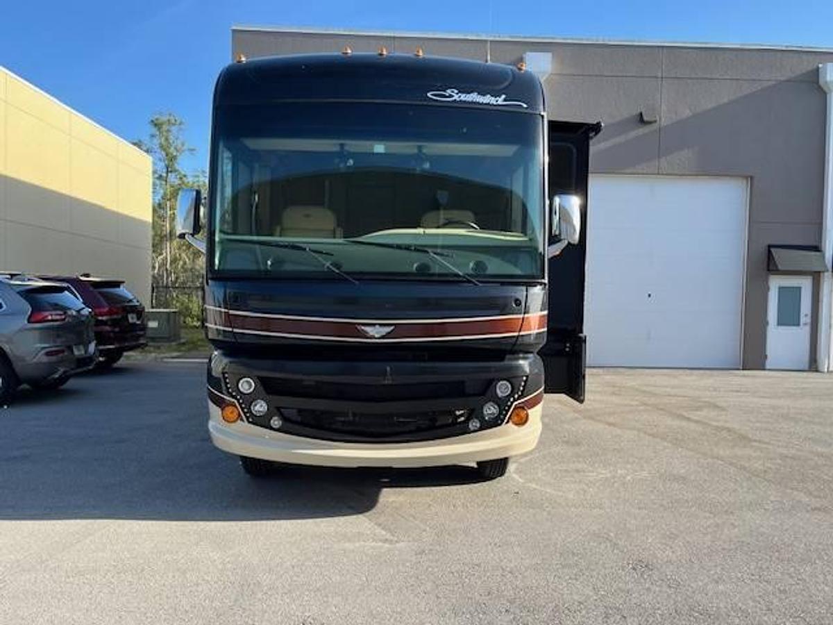 Used 2016 Fleetwood Southwind 32VS Class A Motorhome