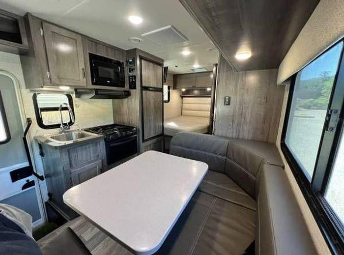 Used 2020 Winnebago Minnie Winnie 22R