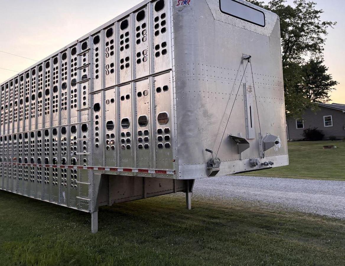 Used 2019 WILSON PSDCL-402 Livestock Trailer