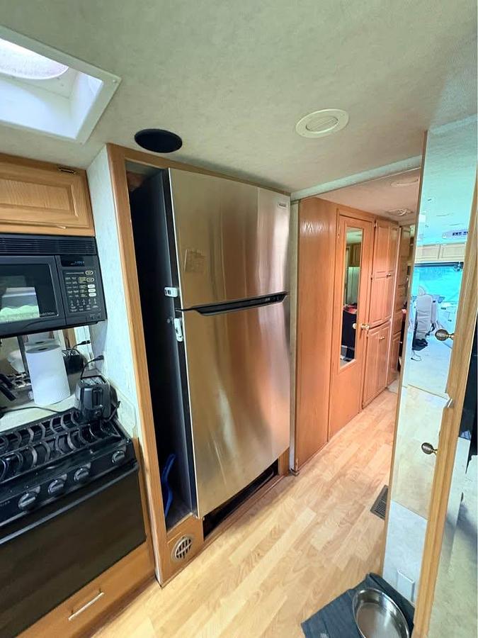 Used 2000 Alpine Coach Limited 38FDDS