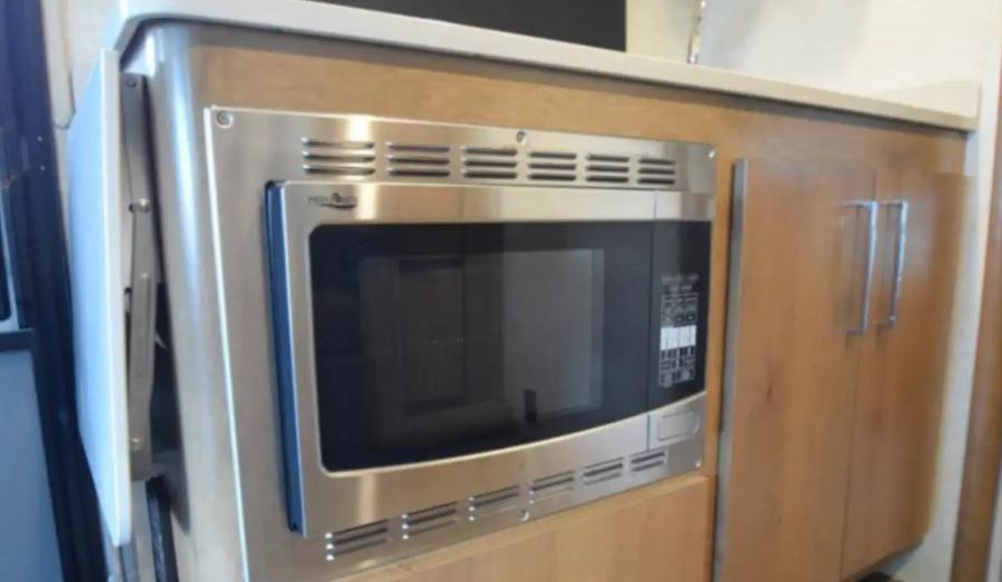 Used 2020 Tiffin Wayfarer 24TW