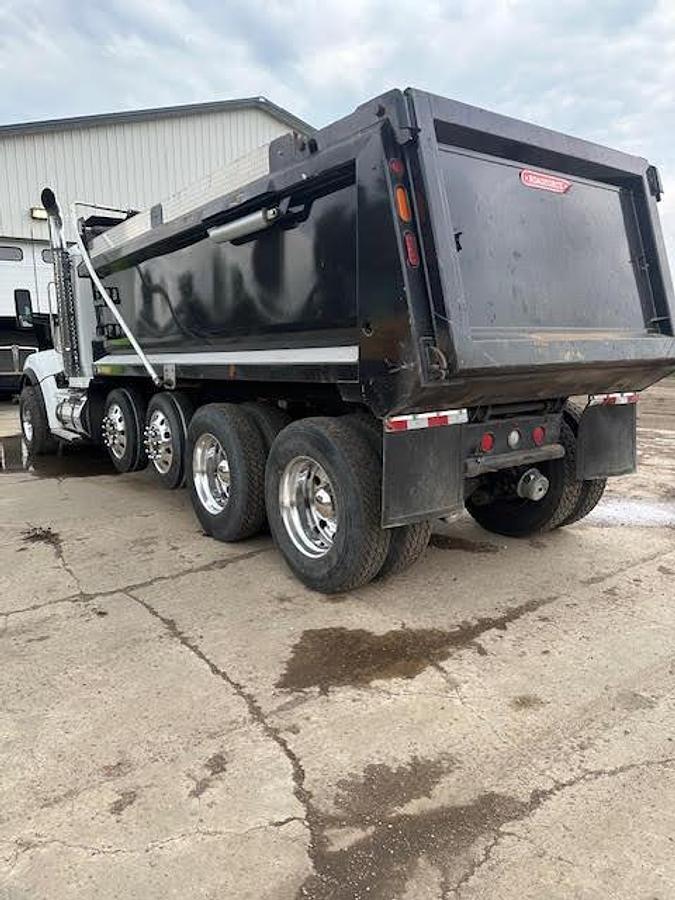 Used 2024 Kenworth T880 Dump Truck