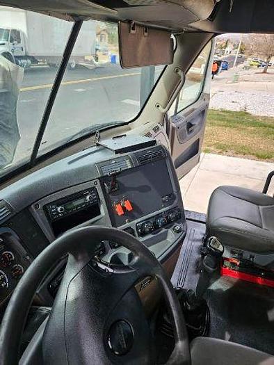 Used 2013 Freightliner Cascadia 125