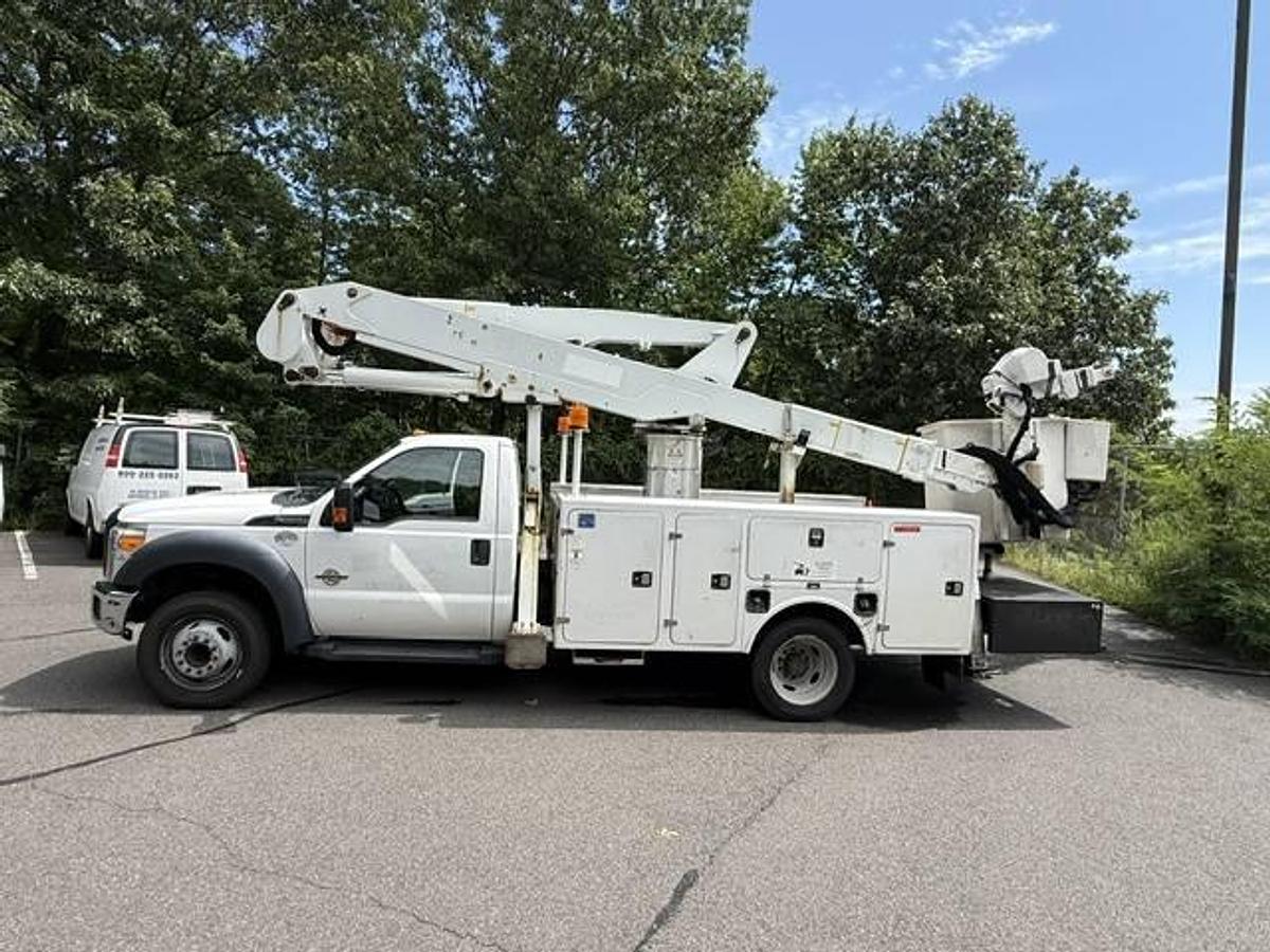 Used 2016 Ford F-550 Super Duty 52' Dur-A-Lift Bucket Truck