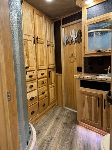 Used 2022 Lakota Big Horn SW 3H