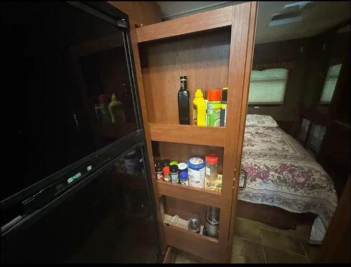 Used 2015 Thor Motor Coach Hurricane 27K